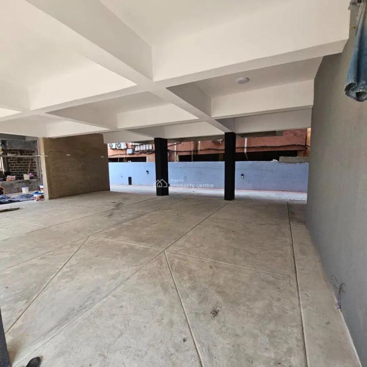 2 Bedroom Apartment, Surulere, Lagos, Block of Flats for Sale