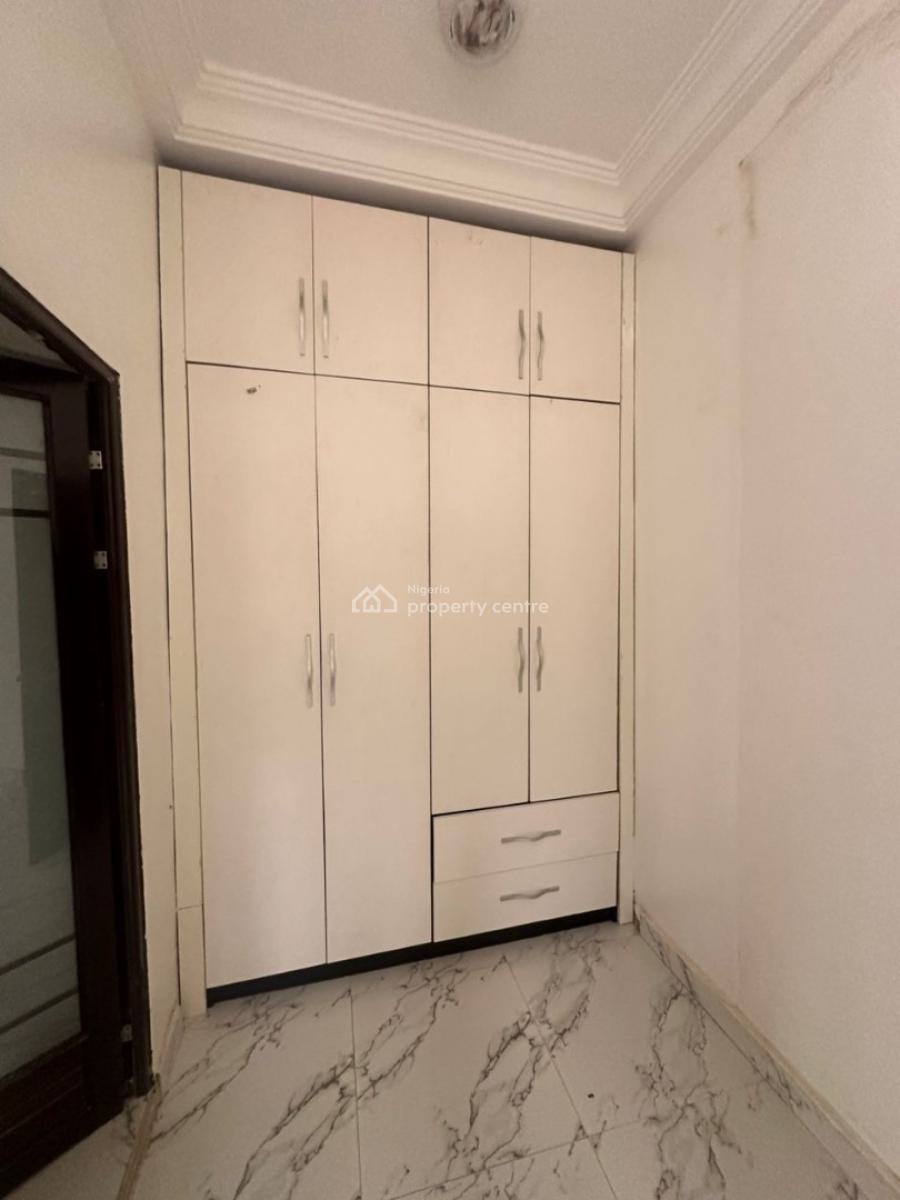 Spacious 3 Bedroom Apartment with Bq, Apo Legislative Quarters, Apo, Abuja, Flat / Apartment for Rent