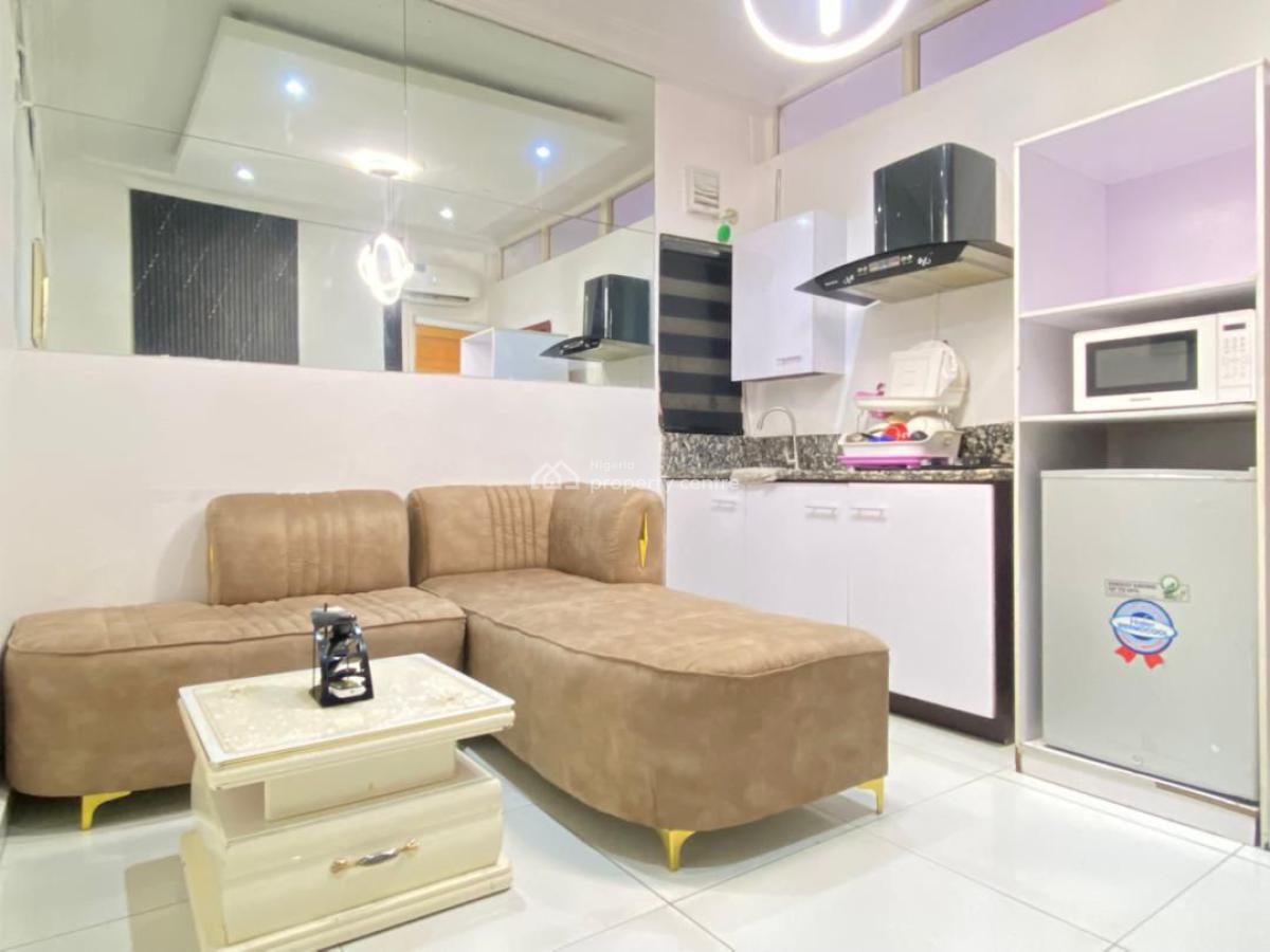One Bedroom Apartment, Lekki Phase 1, Lekki, Lagos, Mini Flat (room and Parlour) Short Let