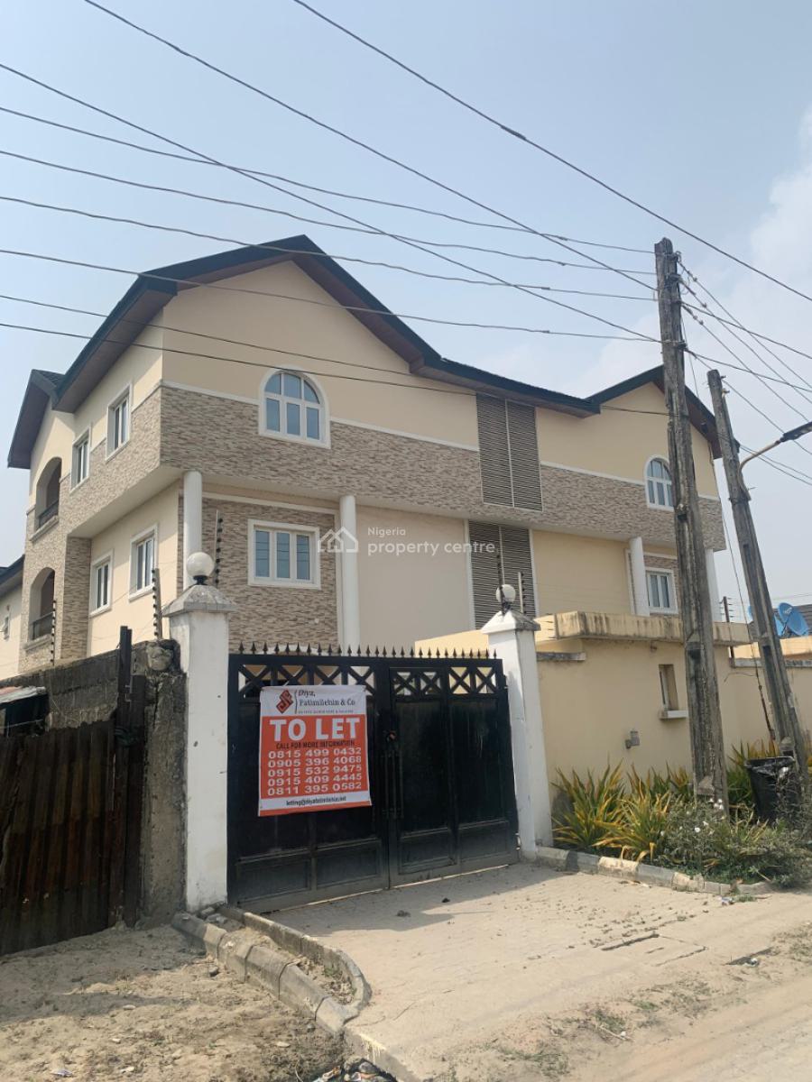 6 Bedroom Semi Detached with 2 Rooms Bq, Alpha Beach Road, Lekki, Lagos, Flat / Apartment for Rent