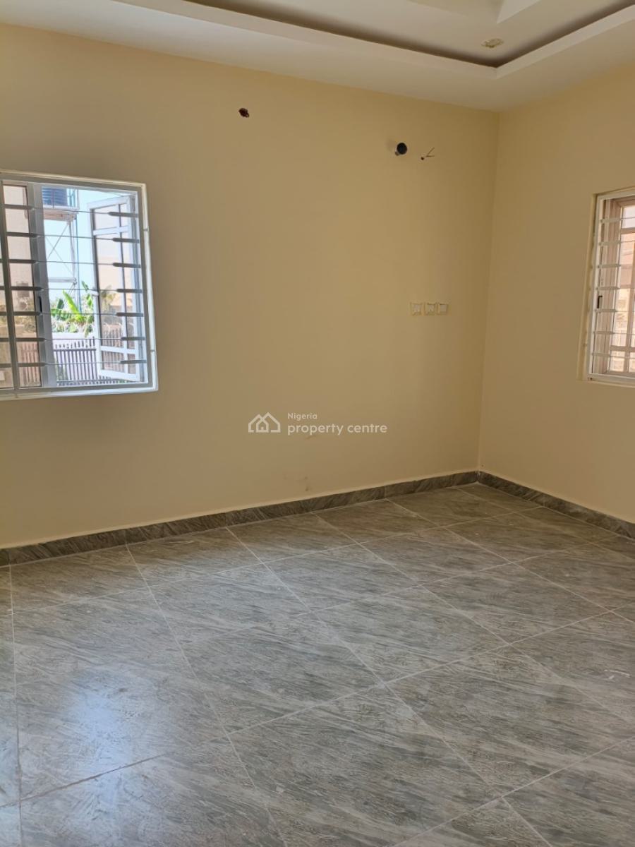 Exquisite 3 Bedroom Flat with 1 Room Bq, New Oil Spring Estate Beside New Site Estate, Lugbe District, Abuja, Flat / Apartment for Rent