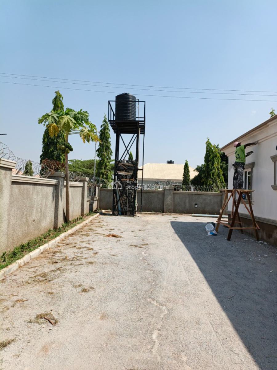 Exquisite 3 Bedroom Flat with 1 Room Bq, New Oil Spring Estate Beside New Site Estate, Lugbe District, Abuja, Flat / Apartment for Rent