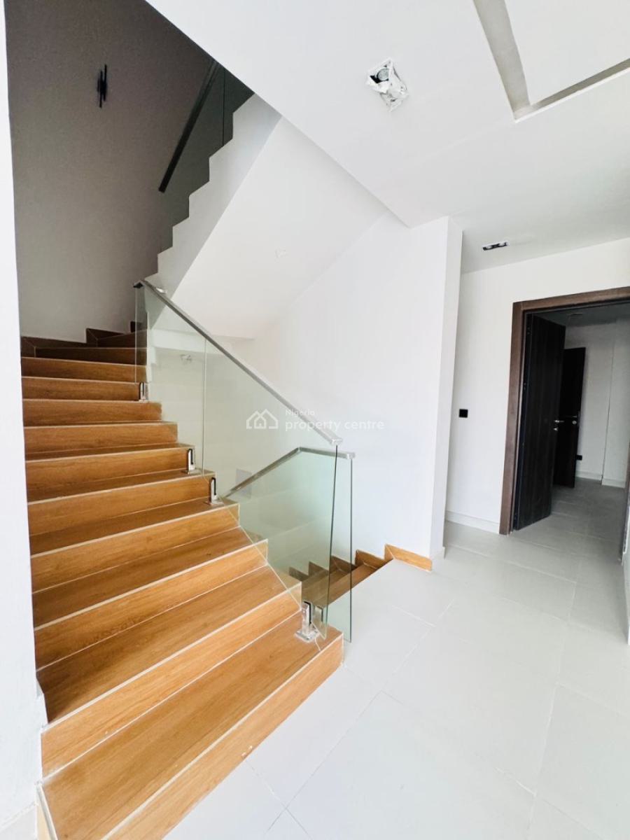 Spacious 4 Bedrooms Terraced Duplex with Swimming Pool, Lekki Phase 1, Lekki, Lagos, Terraced Duplex for Sale