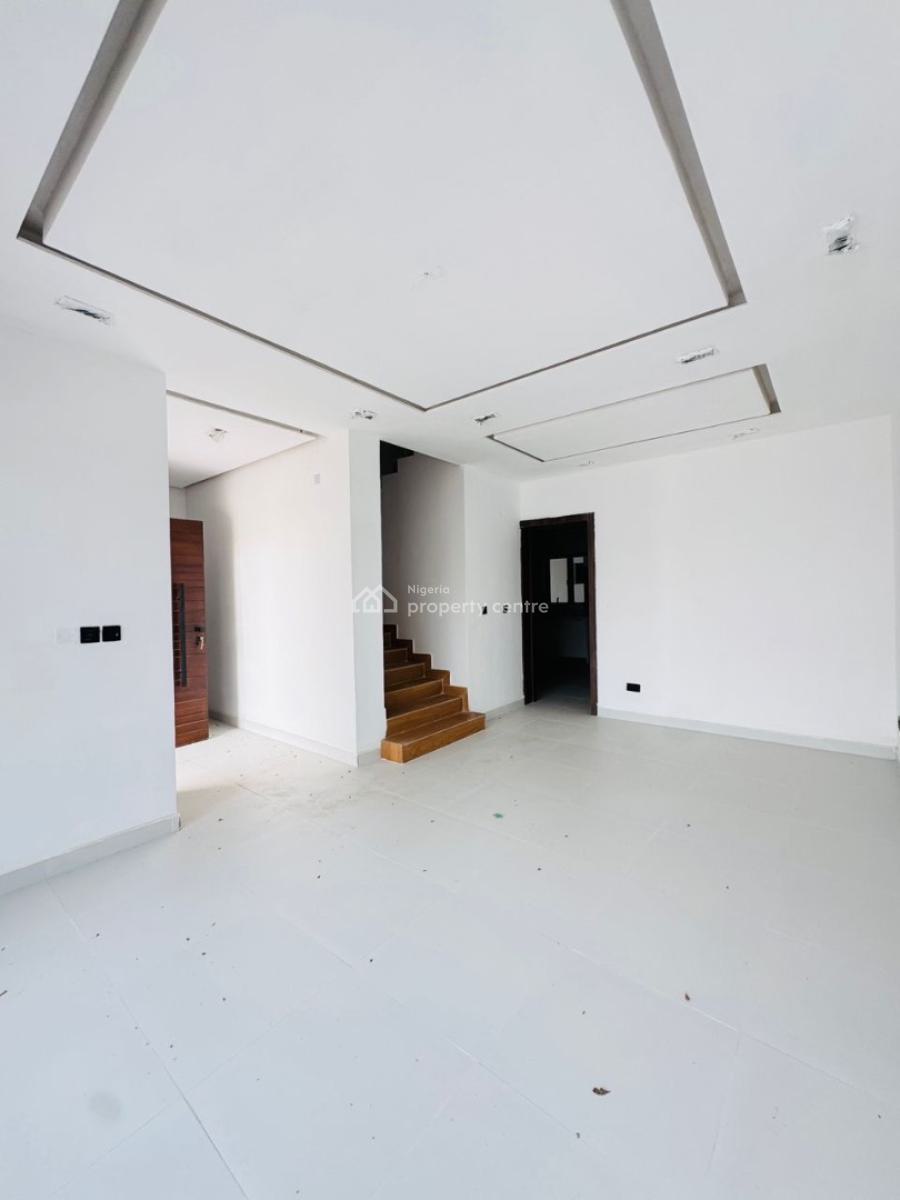 Spacious 4 Bedrooms Terraced Duplex with Swimming Pool, Lekki Phase 1, Lekki, Lagos, Terraced Duplex for Sale