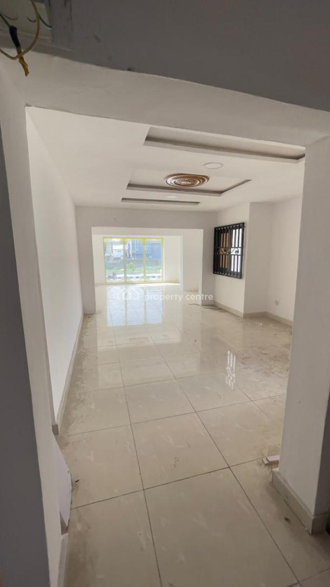 50sqm Upper Shop Space for Commercial Use, Lekki Phase 1, Lekki, Lagos, Shop for Rent