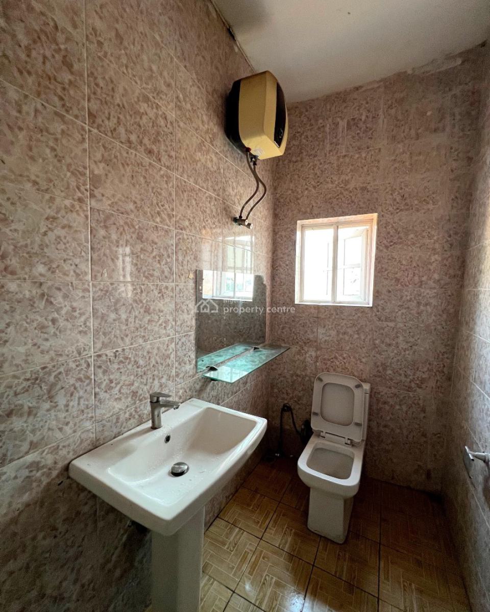 Spacious 2 Bedrooms Apartment, New Road Chevron, Lekki, Lagos, Flat / Apartment for Sale