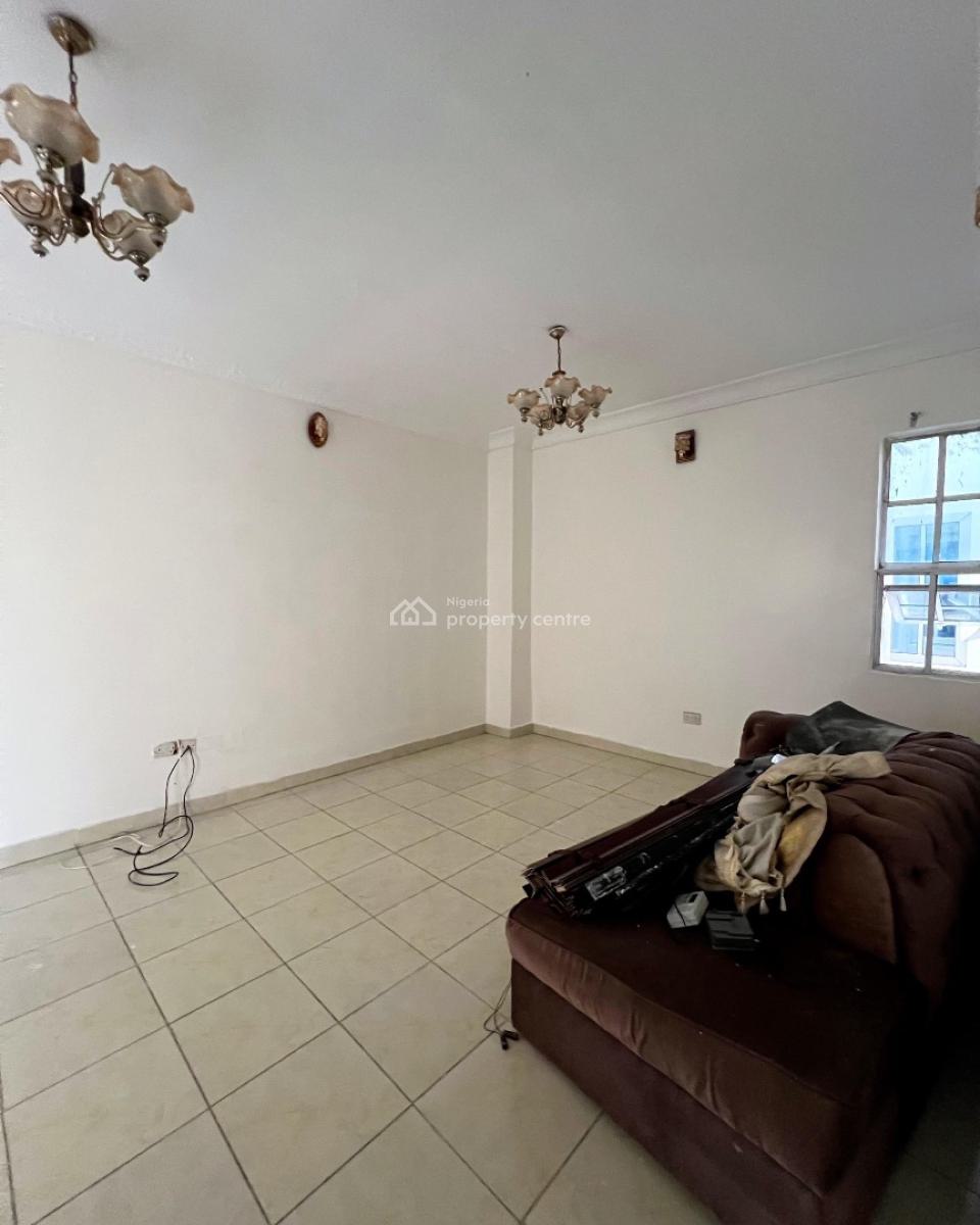 Spacious 2 Bedrooms Apartment, New Road Chevron, Lekki, Lagos, Flat / Apartment for Sale