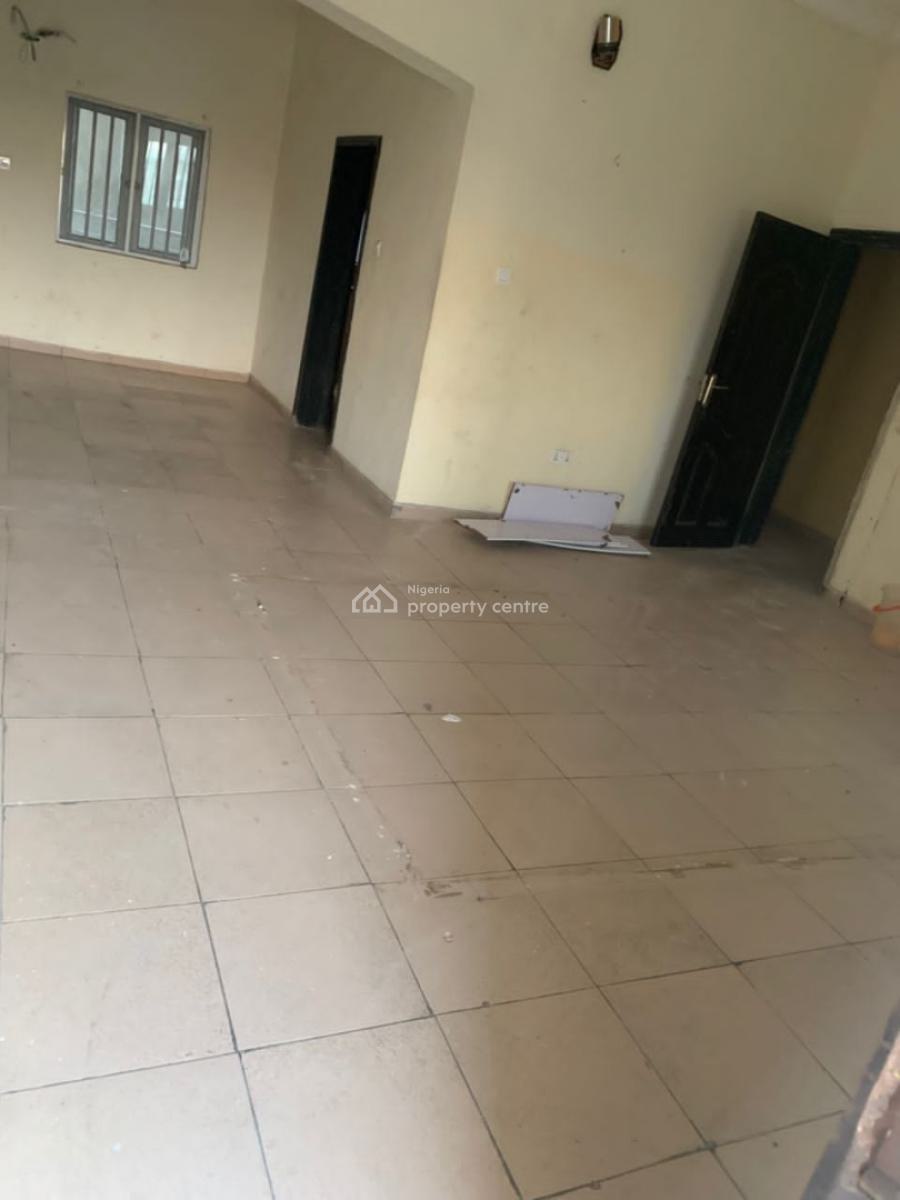 Spacious 2 Bedroom Flat, Mobile Road, Ilaje, Ajah, Lagos, Flat / Apartment for Rent