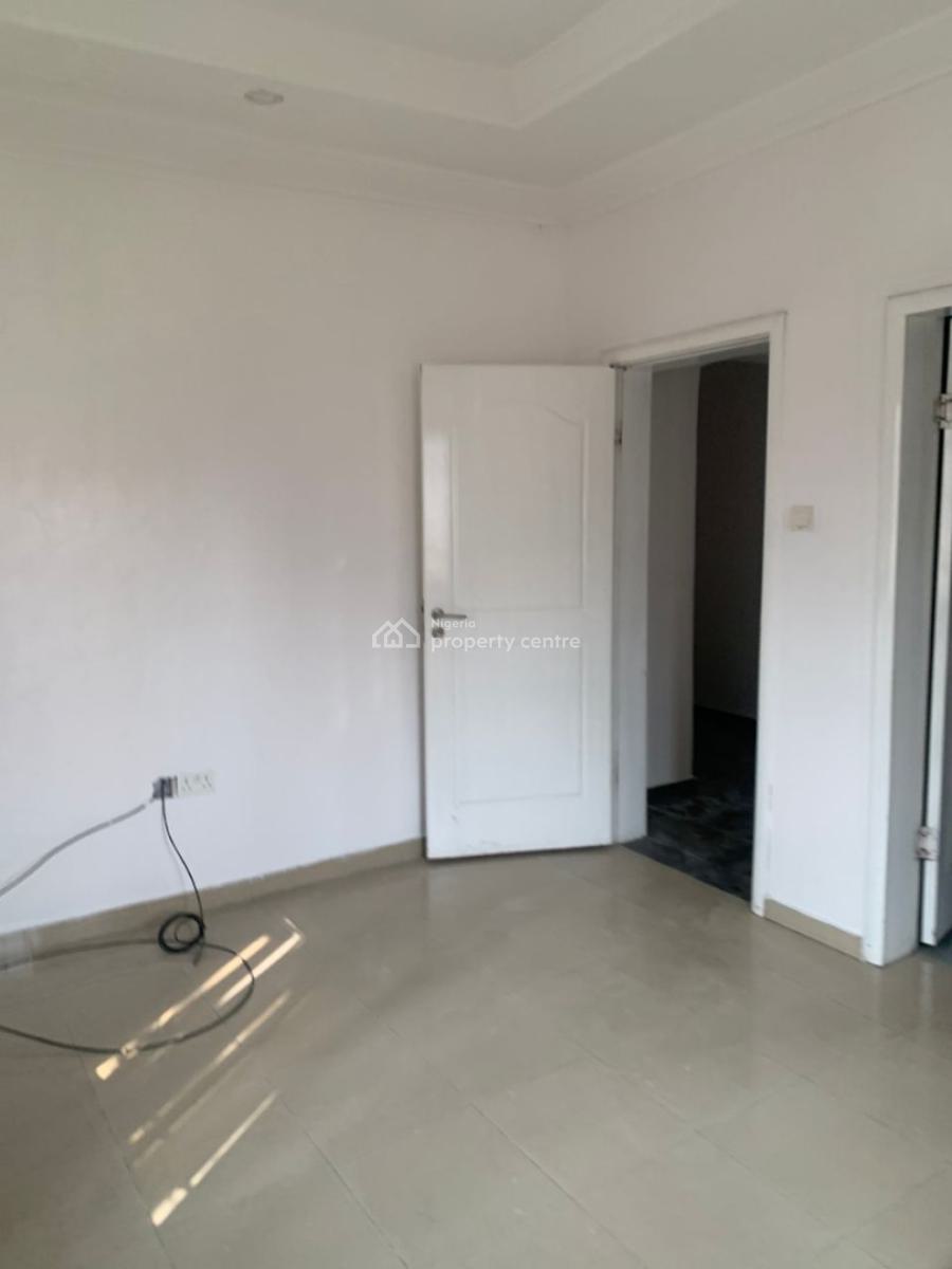 Spacious 55sqm Commercial Space on The 1st Floor, Lekki Phase 1, Lekki, Lagos, Commercial Property for Rent