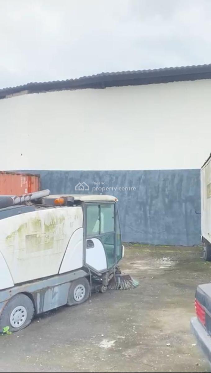 14,200 Sqft Self Compound Warehouse with Office Space Available, Iganmu, Lagos, Warehouse for Rent