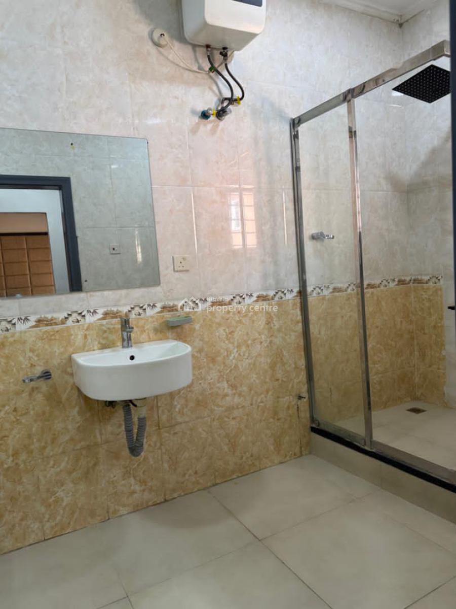 Spacious Three Bedroom Apartment, Victoria Island (vi), Lagos, Flat / Apartment for Rent