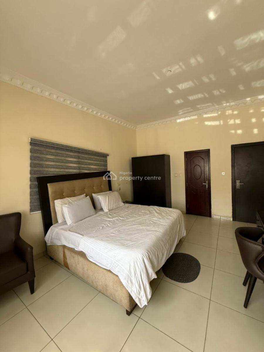 Furnished 16-room - Oniru-v.i, Lagos*  Looking for a Spac, Oniru, Victoria Island (vi), Lagos, Hotel / Guest House for Rent