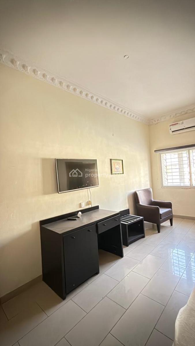 Furnished 16-room - Oniru-v.i, Lagos*  Looking for a Spac, Oniru, Victoria Island (vi), Lagos, Hotel / Guest House for Rent