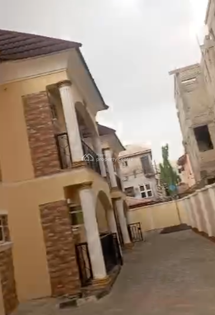 3bed Flat, Blenco, Lekki Phase 2, Lekki, Lagos, Flat / Apartment for Rent