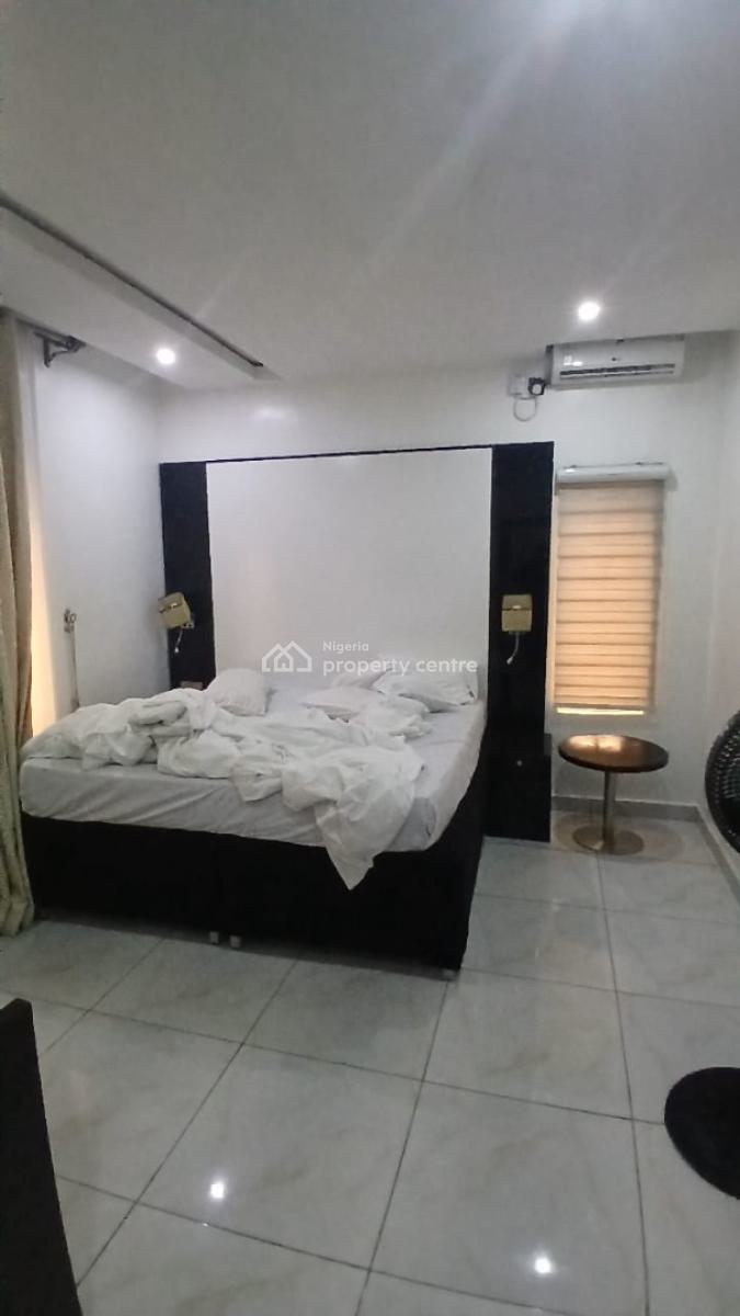 Luxury 4 Unit of 2 Bedroom & 2 Unit of Mini Flat Furnished Apartment, Off Admiralty Way, Lekki Phase 1, Lekki, Lagos, Flat / Apartment for Sale