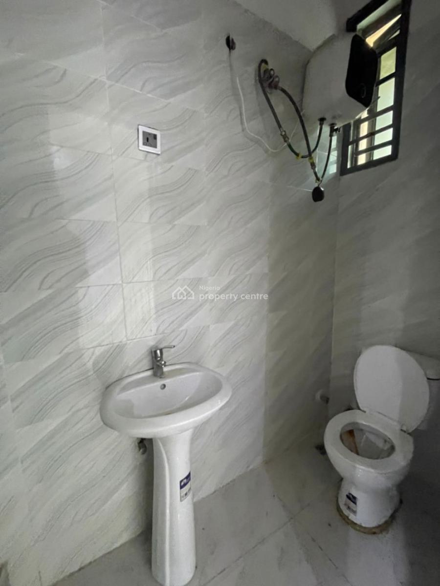 2 Bedroom Apartment, Ikota, Lekki, Lagos, Flat / Apartment for Rent