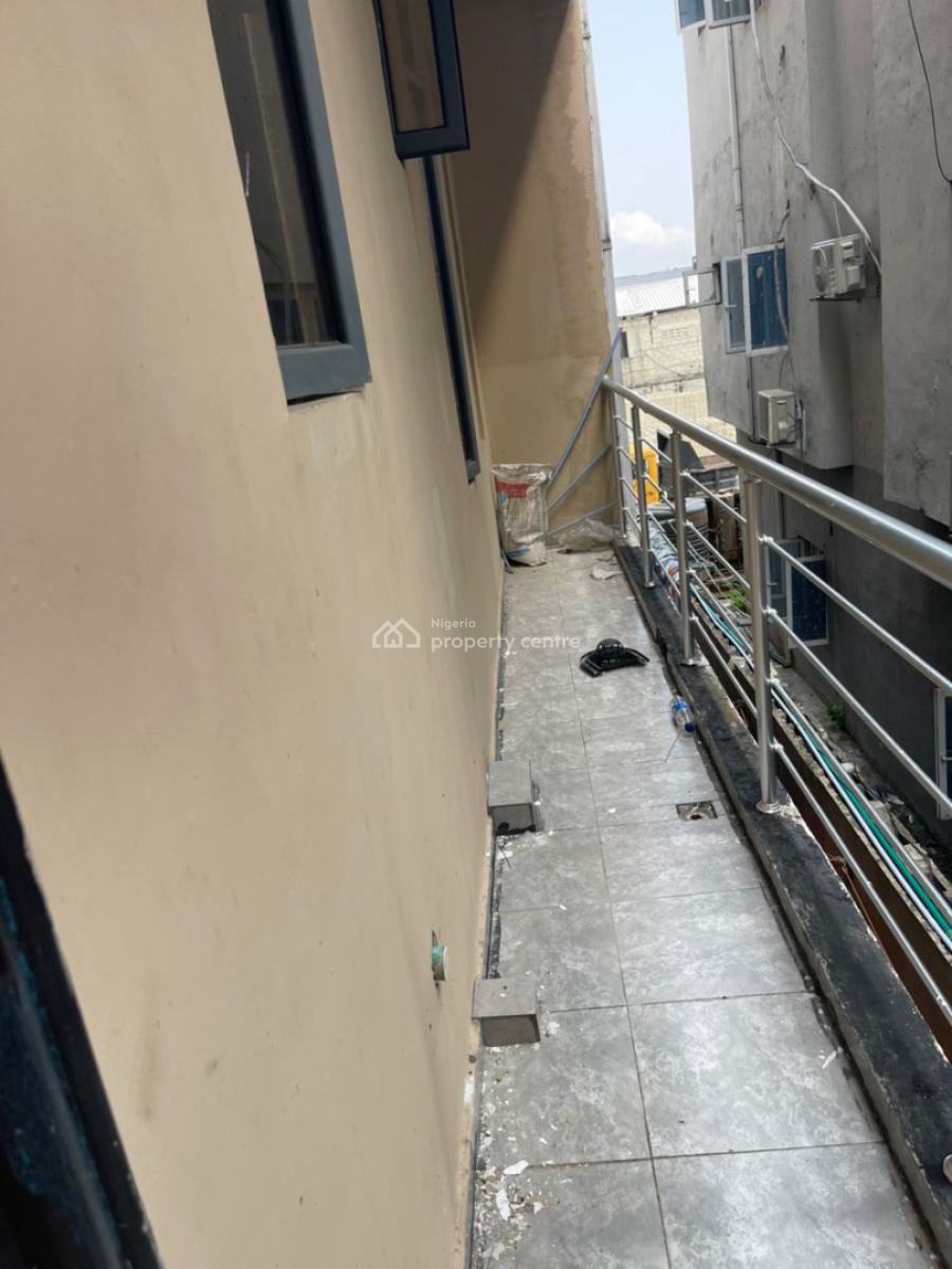 2 Bedroom Apartment, Ikota, Lekki, Lagos, Flat / Apartment for Rent
