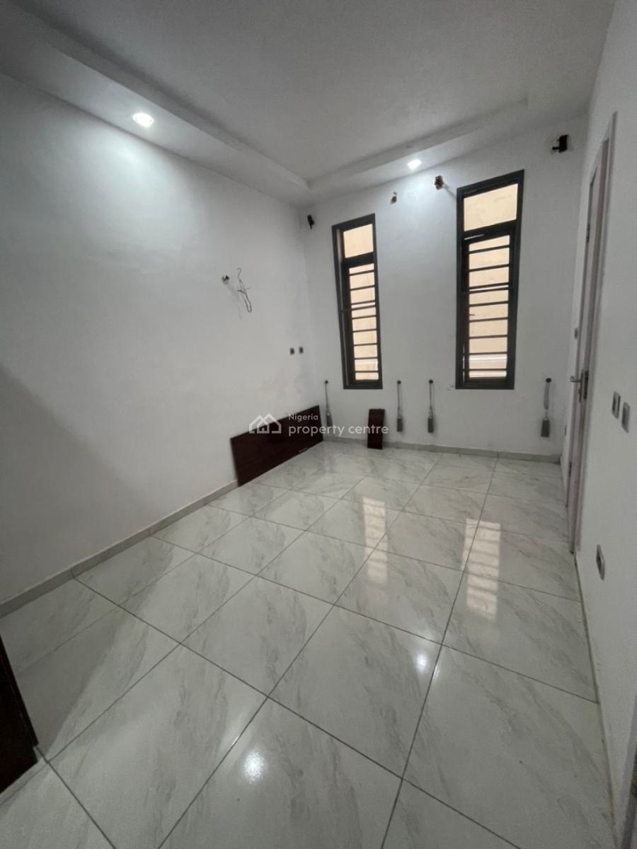 2 Bedroom Apartment, Ikota, Lekki, Lagos, Flat / Apartment for Rent