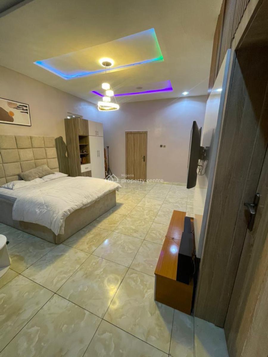 Luxurious Spacious Master Bedroom, Orchid, Lekki Phase 2, Lekki, Lagos, Flat / Apartment for Rent
