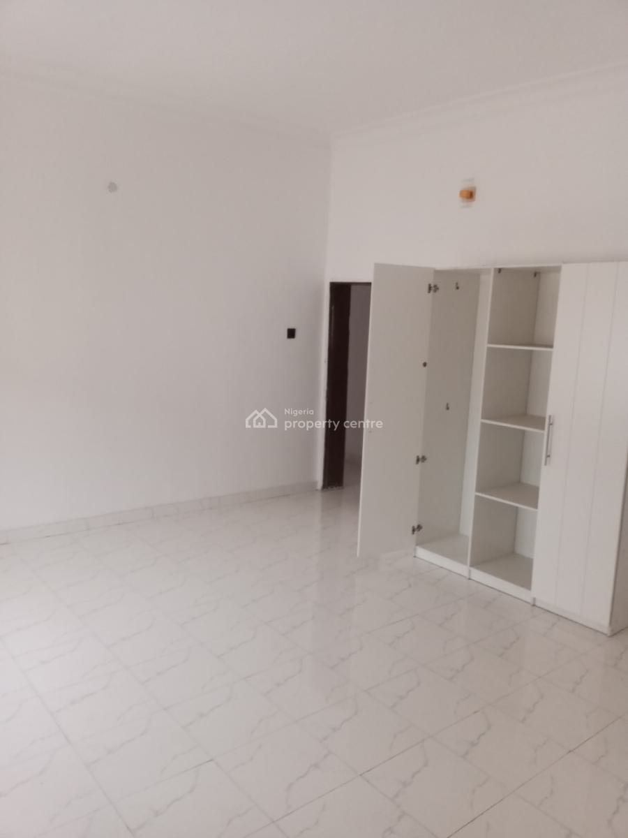 Beautiful 2 Bedroom Flat Apartment, Omole Phase 2, Ikeja, Lagos, Flat / Apartment for Rent