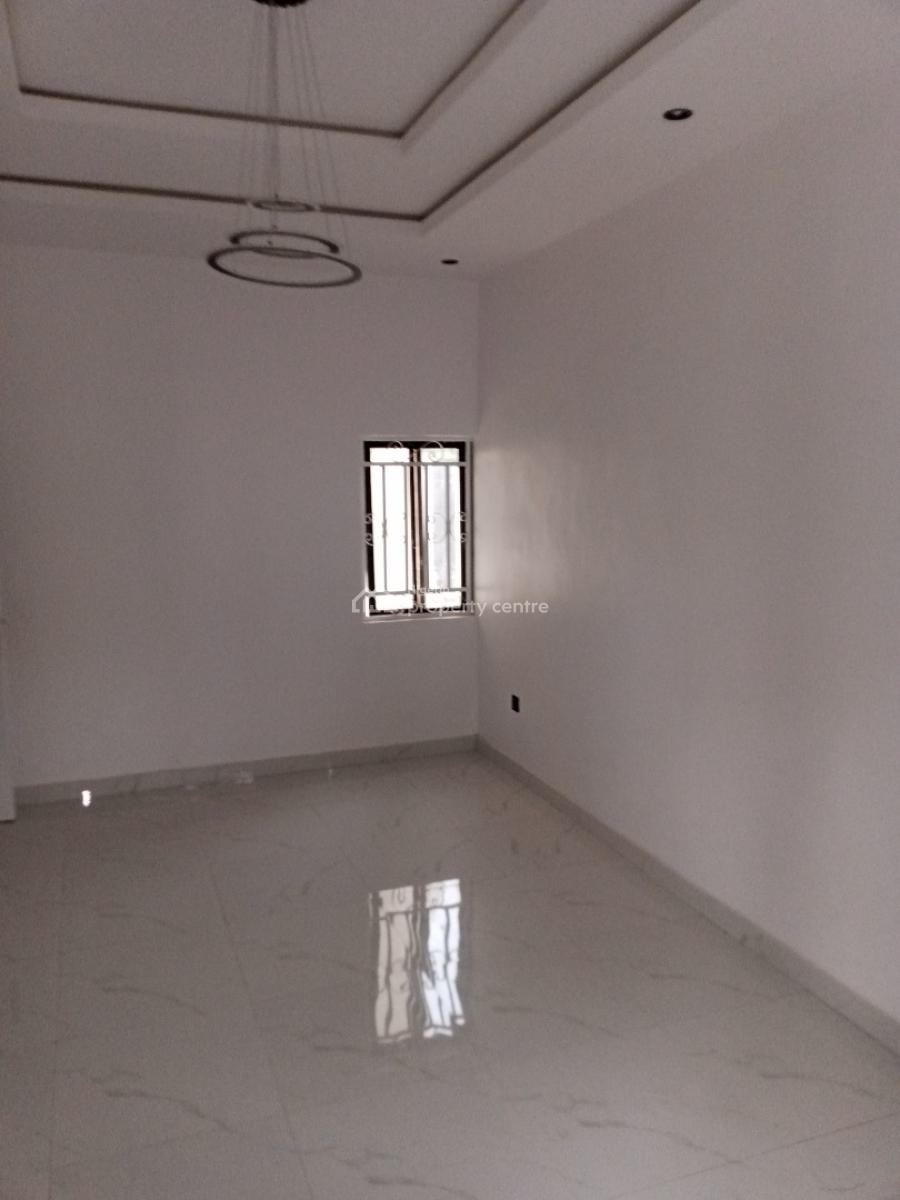 Beautiful 2 Bedroom Flat Apartment, Omole Phase 2, Ikeja, Lagos, Flat / Apartment for Rent