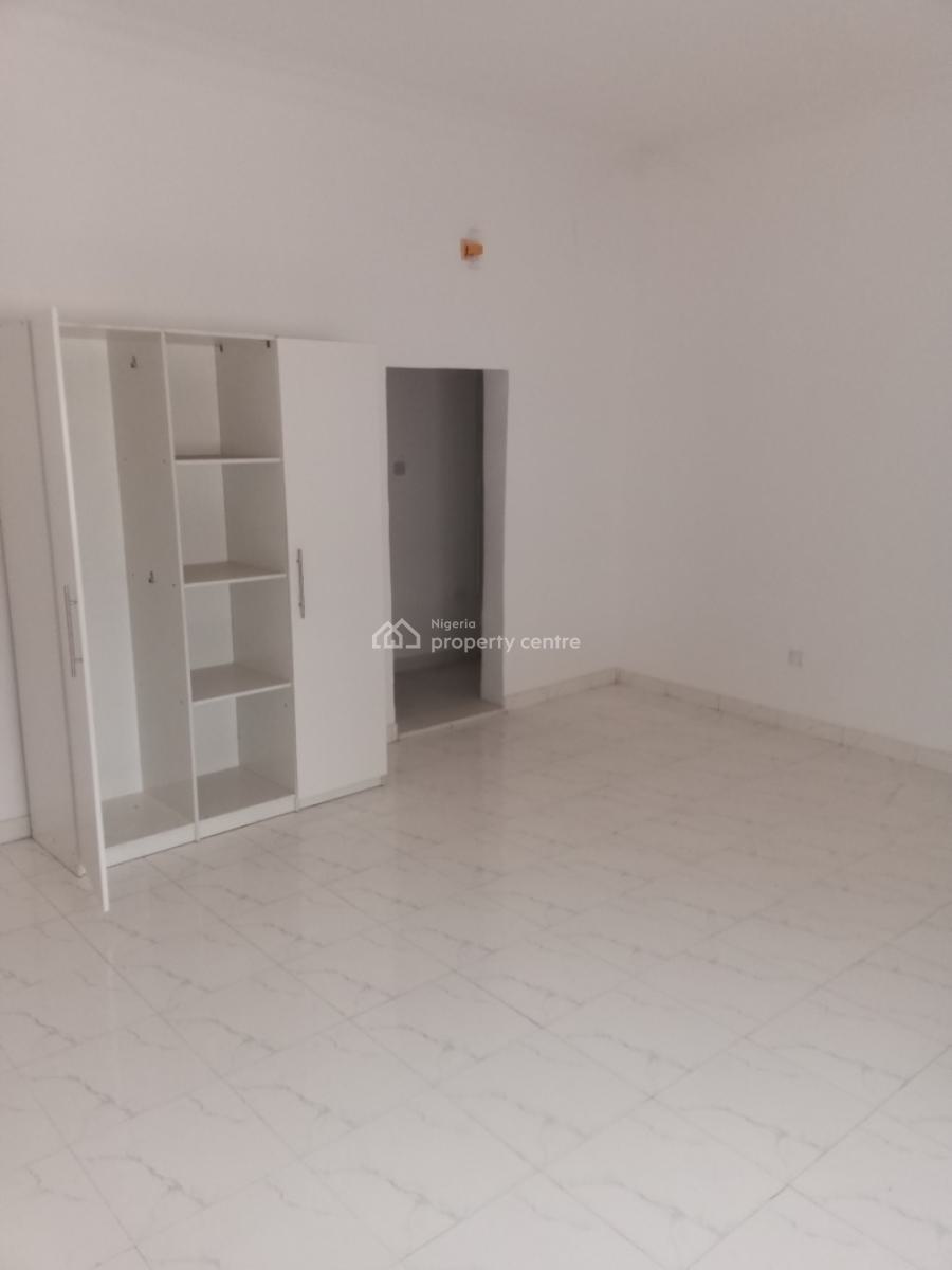 Beautiful 2 Bedroom Flat Apartment, Omole Phase 2, Ikeja, Lagos, Flat / Apartment for Rent