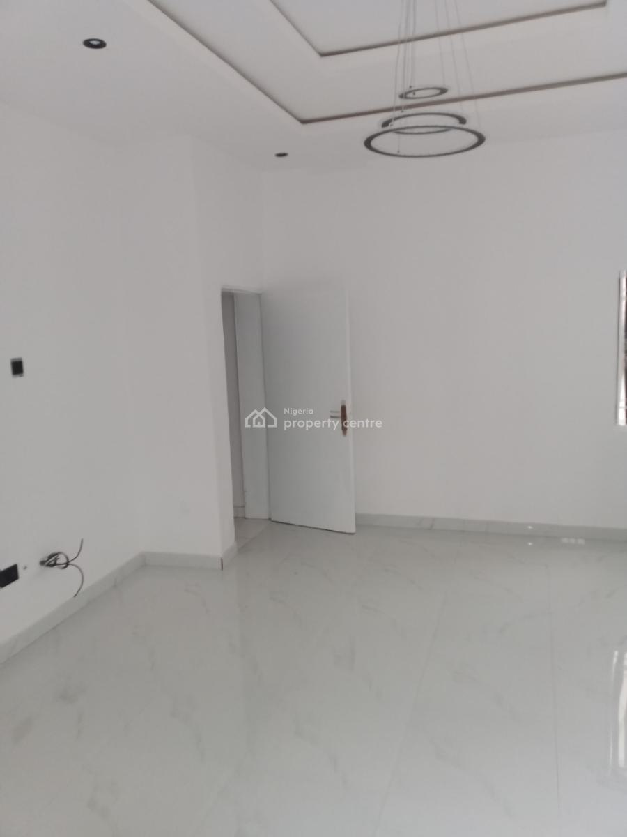 Beautiful 2 Bedroom Flat Apartment, Omole Phase 2, Ikeja, Lagos, Flat / Apartment for Rent