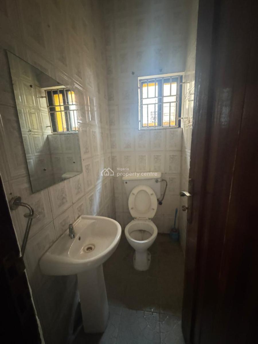 Well Maintained 5 Bedroom Semi-detached Duplex with a 2 Bedroom Boys Q, Lekki Phase 1, Lekki, Lagos, Semi-detached Duplex for Rent