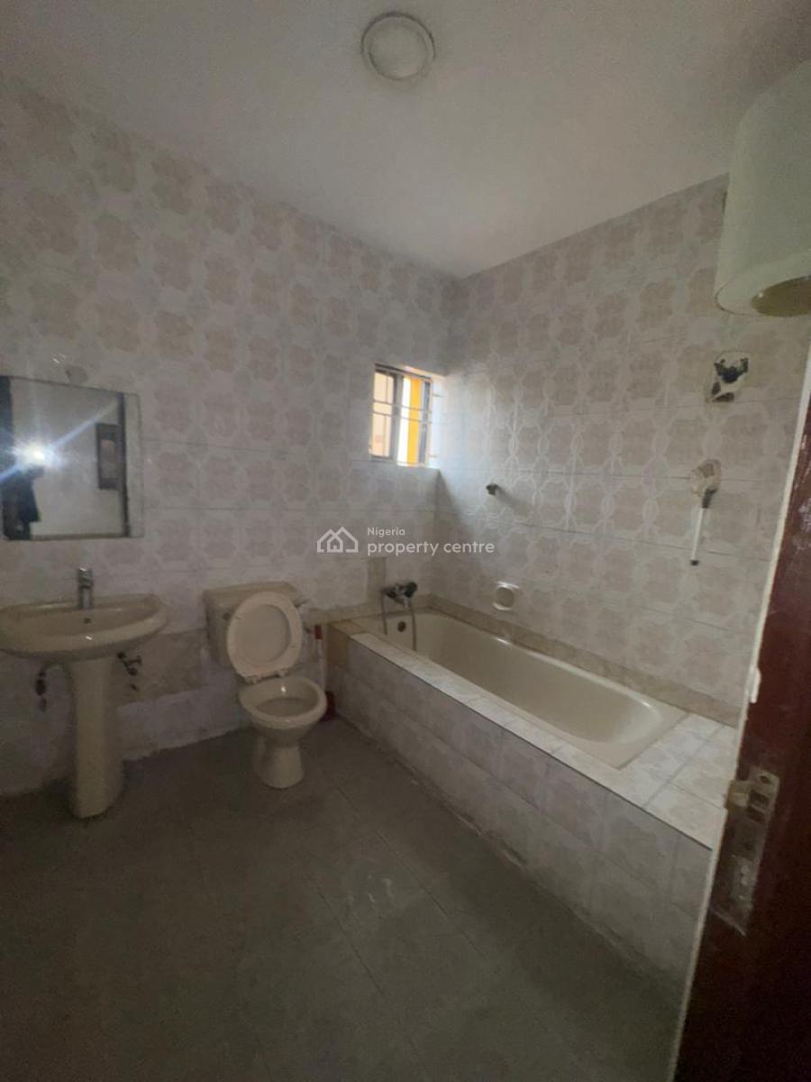 Well Maintained 5 Bedroom Semi-detached Duplex with a 2 Bedroom Boys Q, Lekki Phase 1, Lekki, Lagos, Semi-detached Duplex for Rent