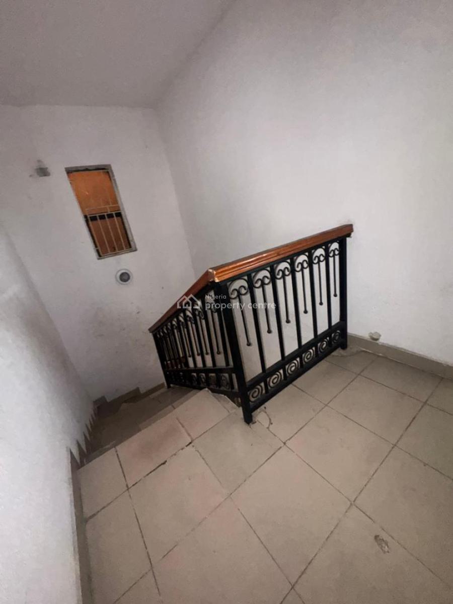 Well Maintained 5 Bedroom Semi-detached Duplex with a 2 Bedroom Boys Q, Lekki Phase 1, Lekki, Lagos, Semi-detached Duplex for Rent