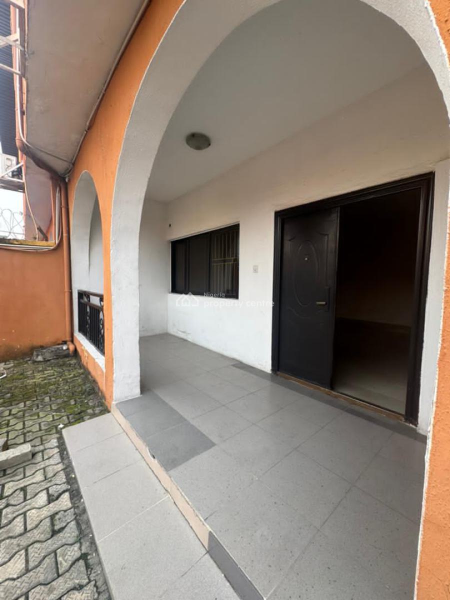 Well Maintained 5 Bedroom Semi-detached Duplex with a 2 Bedroom Boys Q, Lekki Phase 1, Lekki, Lagos, Semi-detached Duplex for Rent