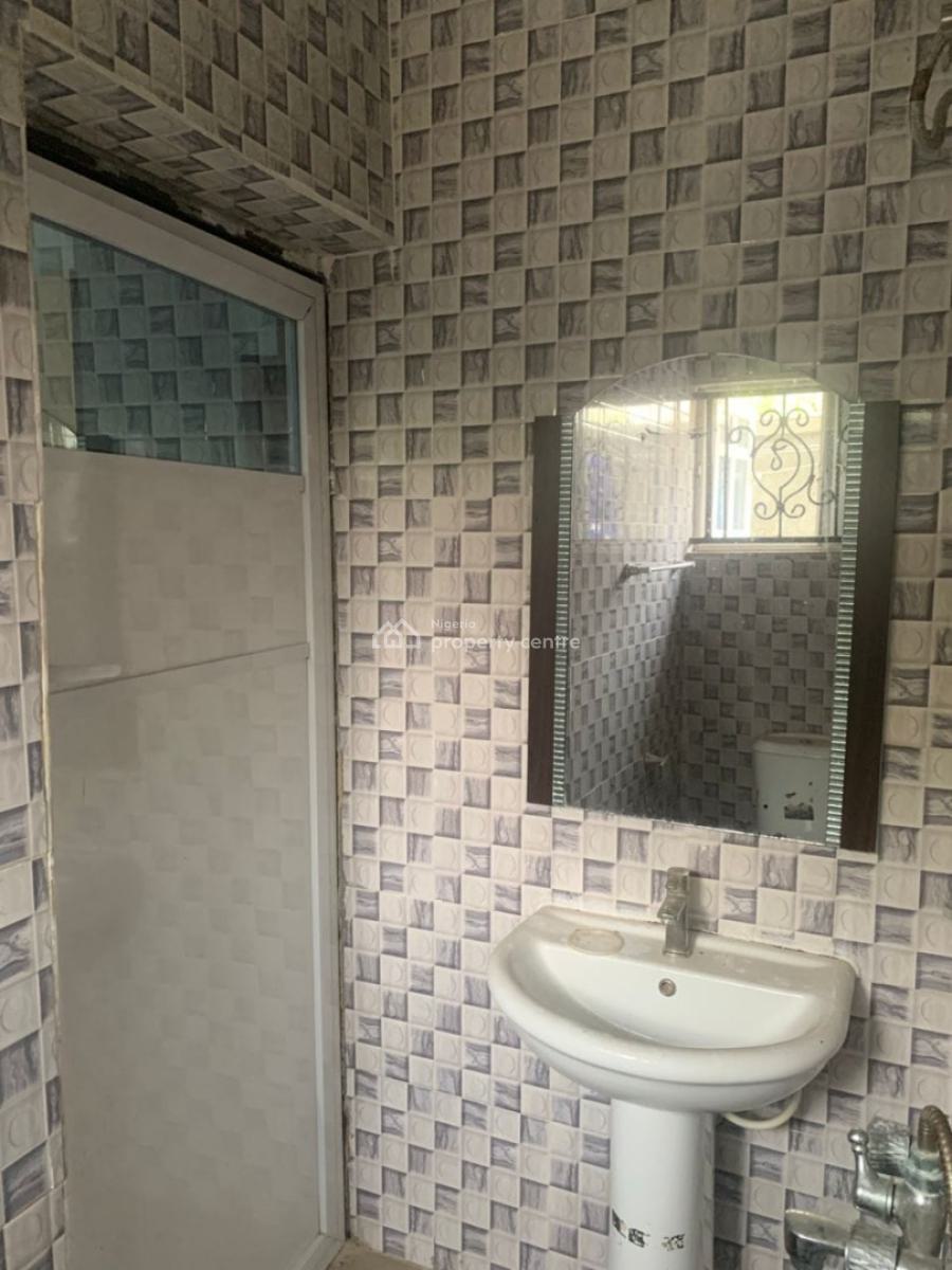 3 Bedroom Flat, Opposite Abraham Adesanya Estate, Lekki Phase 2, Lekki, Lagos, Flat / Apartment for Rent