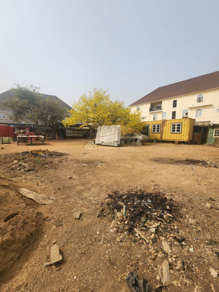 Flat Buildable Land in a Very Good Location, By Aduvie School, Jahi, Abuja, Residential Land for Sale