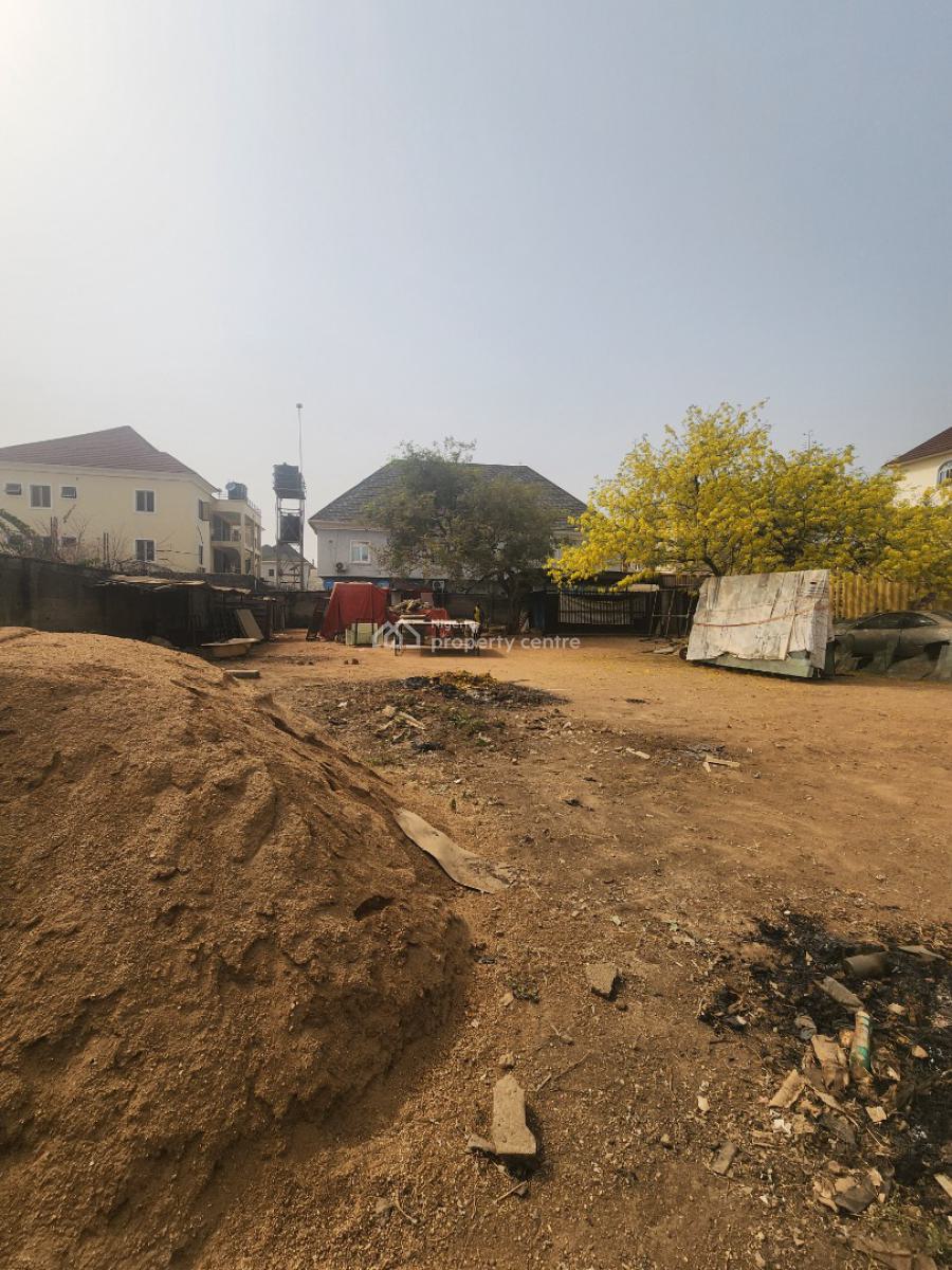 Flat Buildable Land in a Very Good Location, By Aduvie School, Jahi, Abuja, Residential Land for Sale