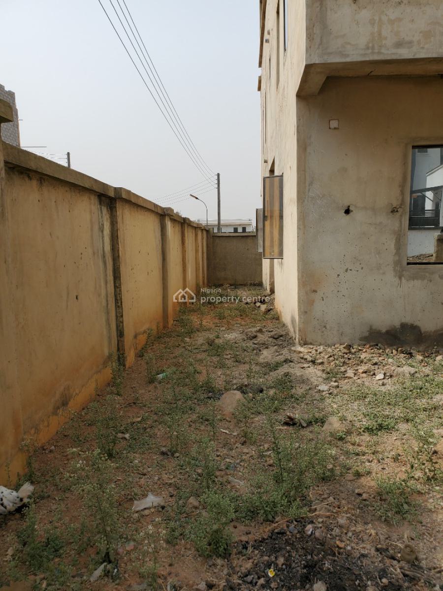 Gigantic, Exclusive 4 Bedrooms Semi Detached Duplex with Bq, Paradise 2 Road, Life Camp, Abuja, House for Sale