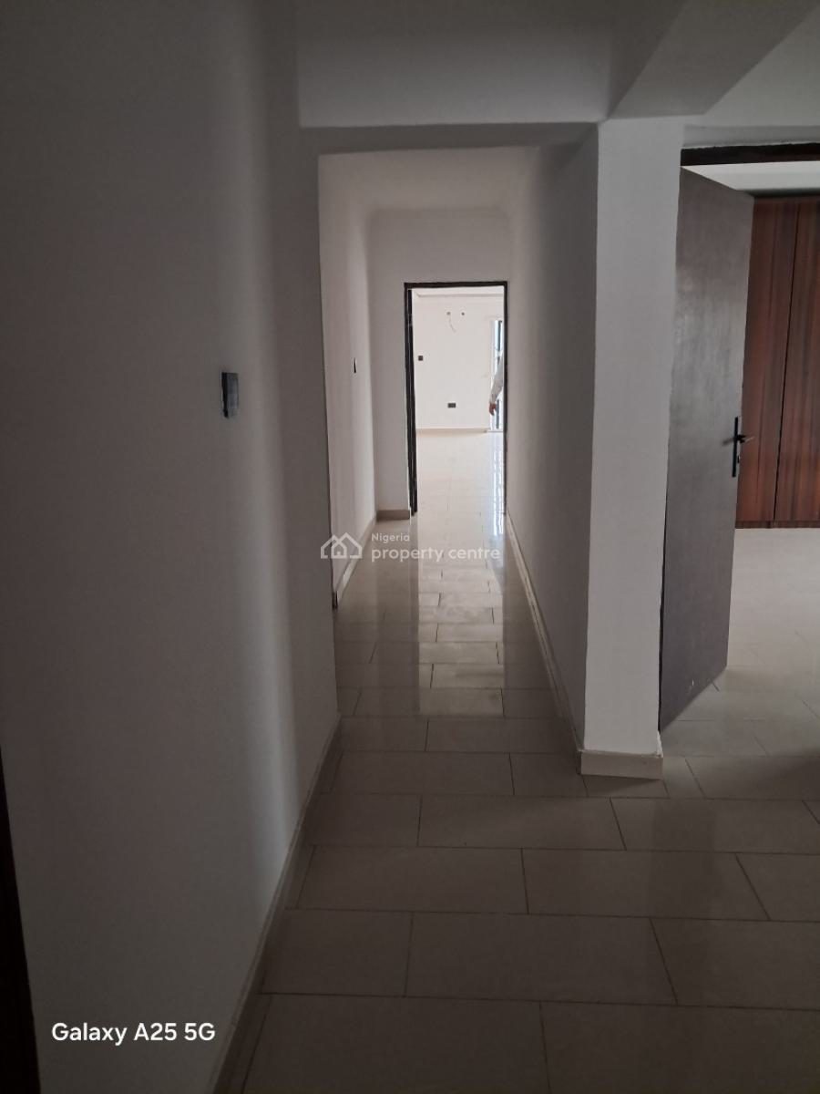 Massive 3 Bedrooms Flat, Ikeja Gra, Ikeja, Lagos, Flat / Apartment for Rent