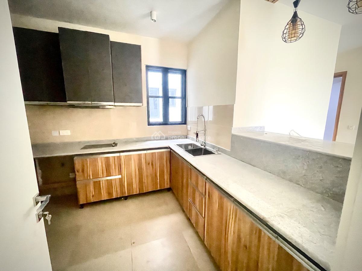 Brand New 2 Bedrooms +1 Bq Apartments, Lekki Phase 1, Lekki, Lagos, Flat / Apartment for Sale