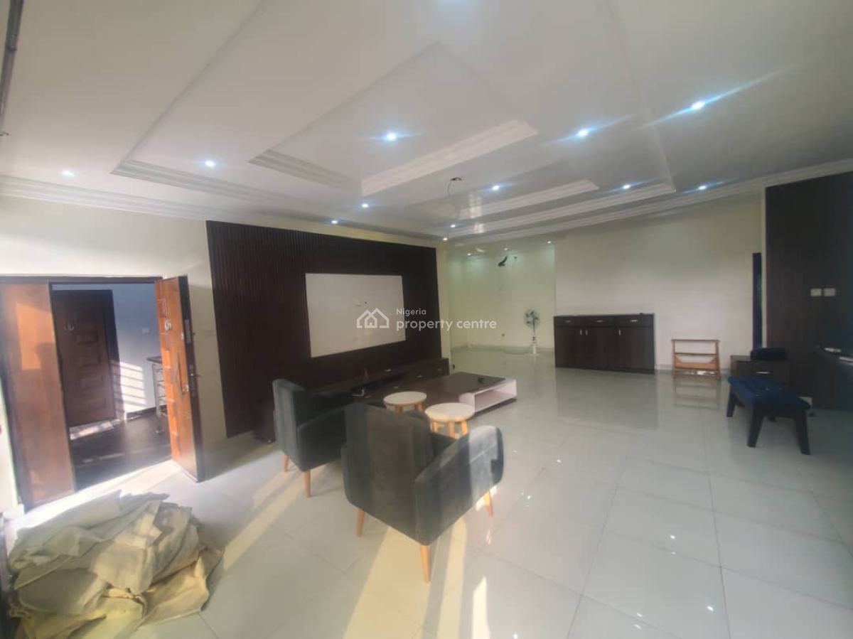 Well Maintained 3 Bedroom Apartment, Whitesand Estate Off Main Road, Ologolo, Lekki, Lagos, Flat / Apartment for Sale