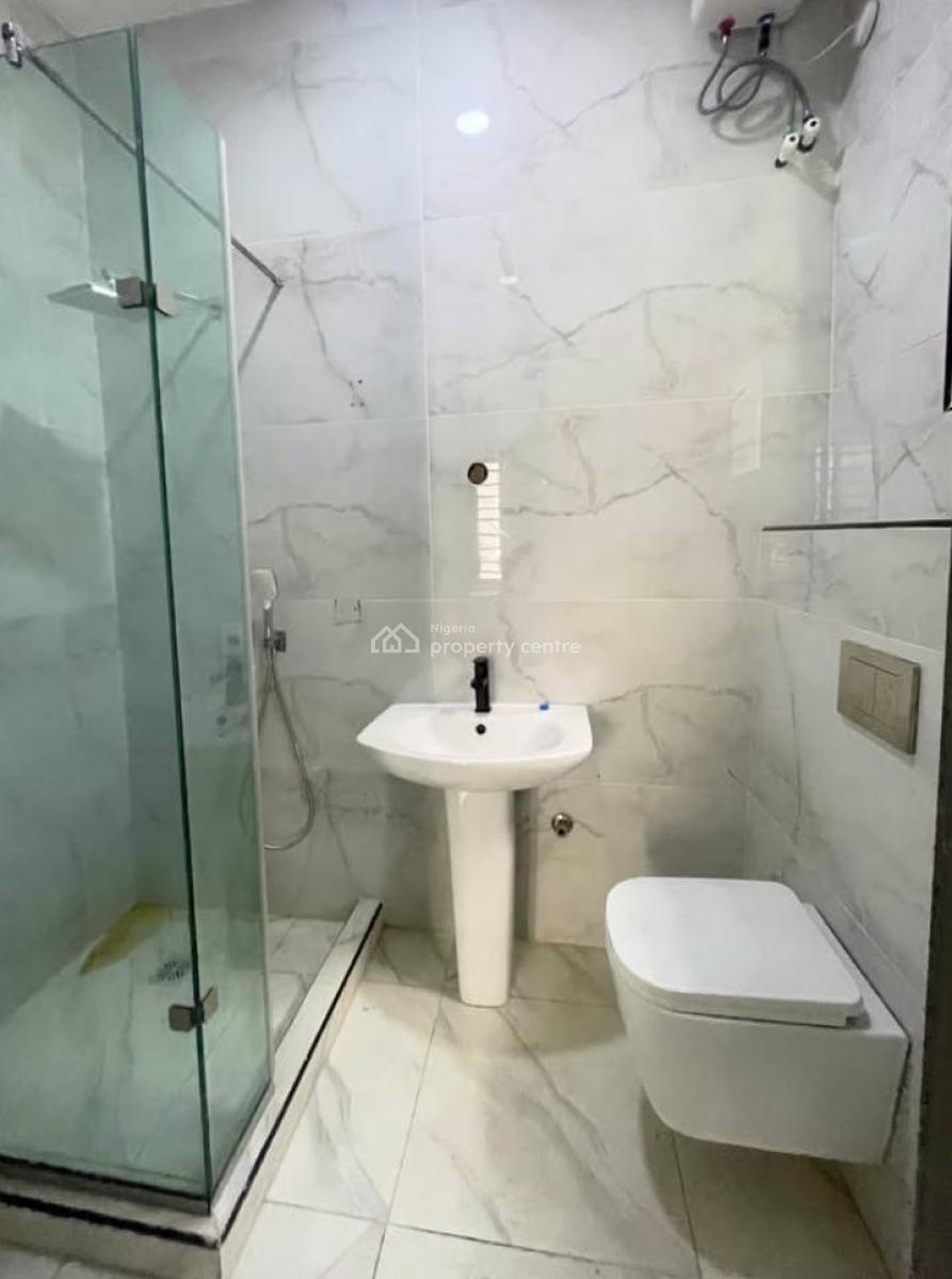 Newly Built 2 Bedroom Apartment, Freedom Way, Lekki Phase 2, Lekki, Lagos, Flat / Apartment for Rent