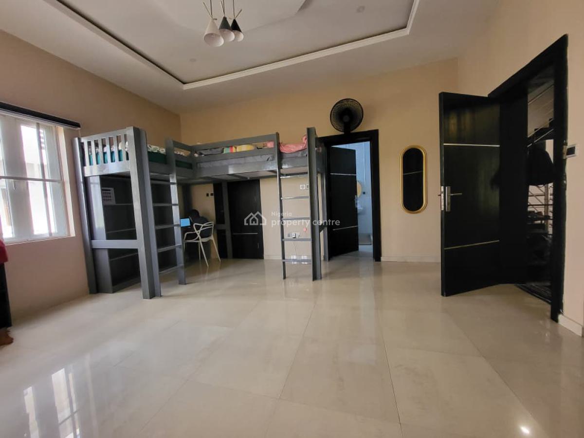 a Well Maintained 4 Bedroom Town-house with a Room Bq, Spring Bay Estate, Ikate, Lekki, Lagos, Terraced Duplex for Rent