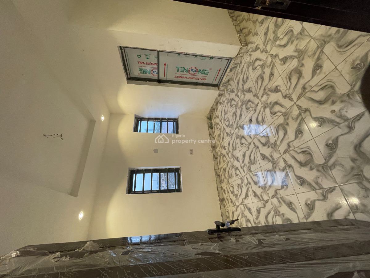 One Bedroom Apartment, 35, Akinsoji Street, Fadeyi, Shomolu, Lagos, Flat / Apartment for Rent