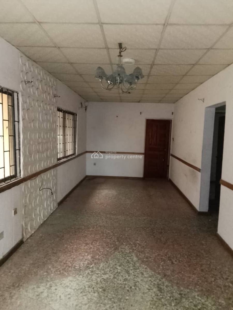 3 Bedroom Flat in a Secured Neighbourhood, Old Olowoira Road Isheri, Olowora, Magodo, Lagos, Flat / Apartment for Rent