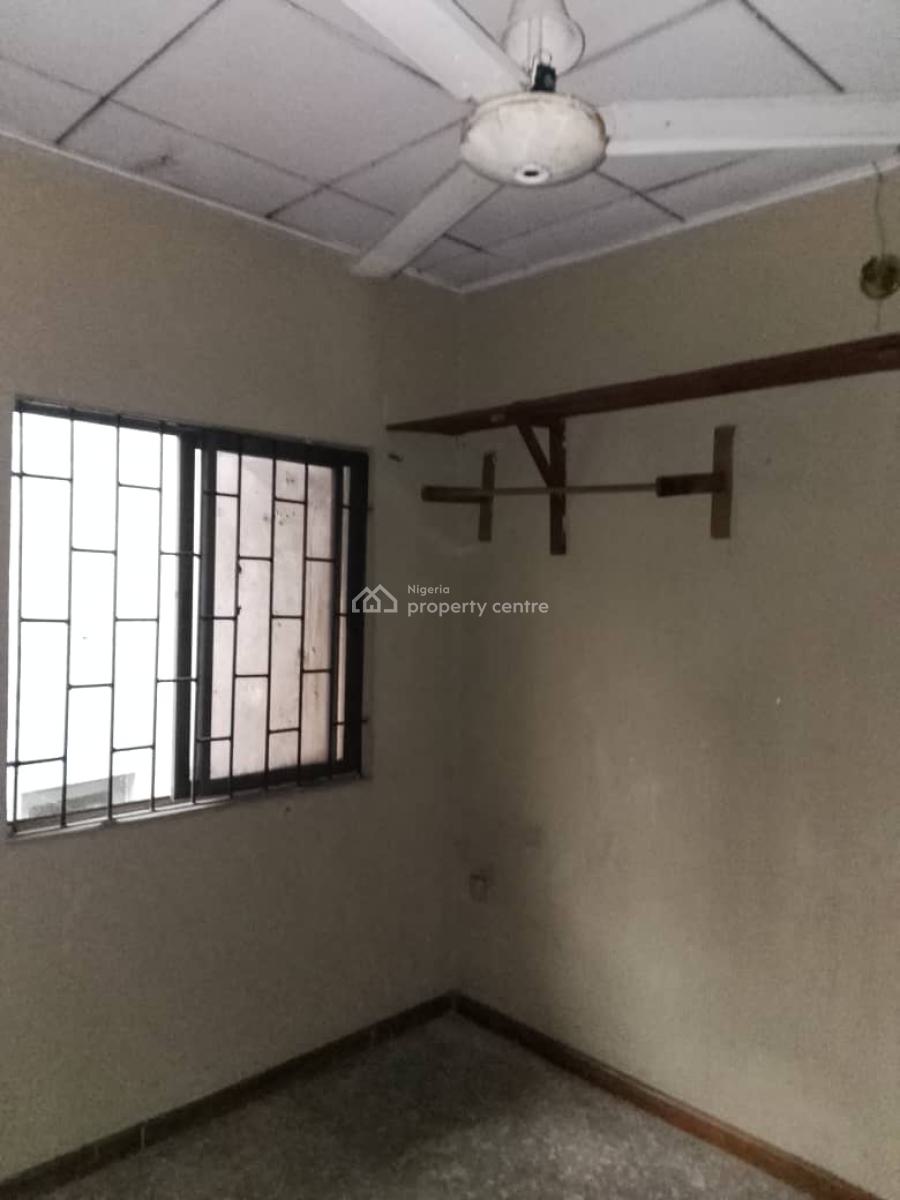 3 Bedroom Flat in a Secured Neighbourhood, Old Olowoira Road Isheri, Olowora, Magodo, Lagos, Flat / Apartment for Rent