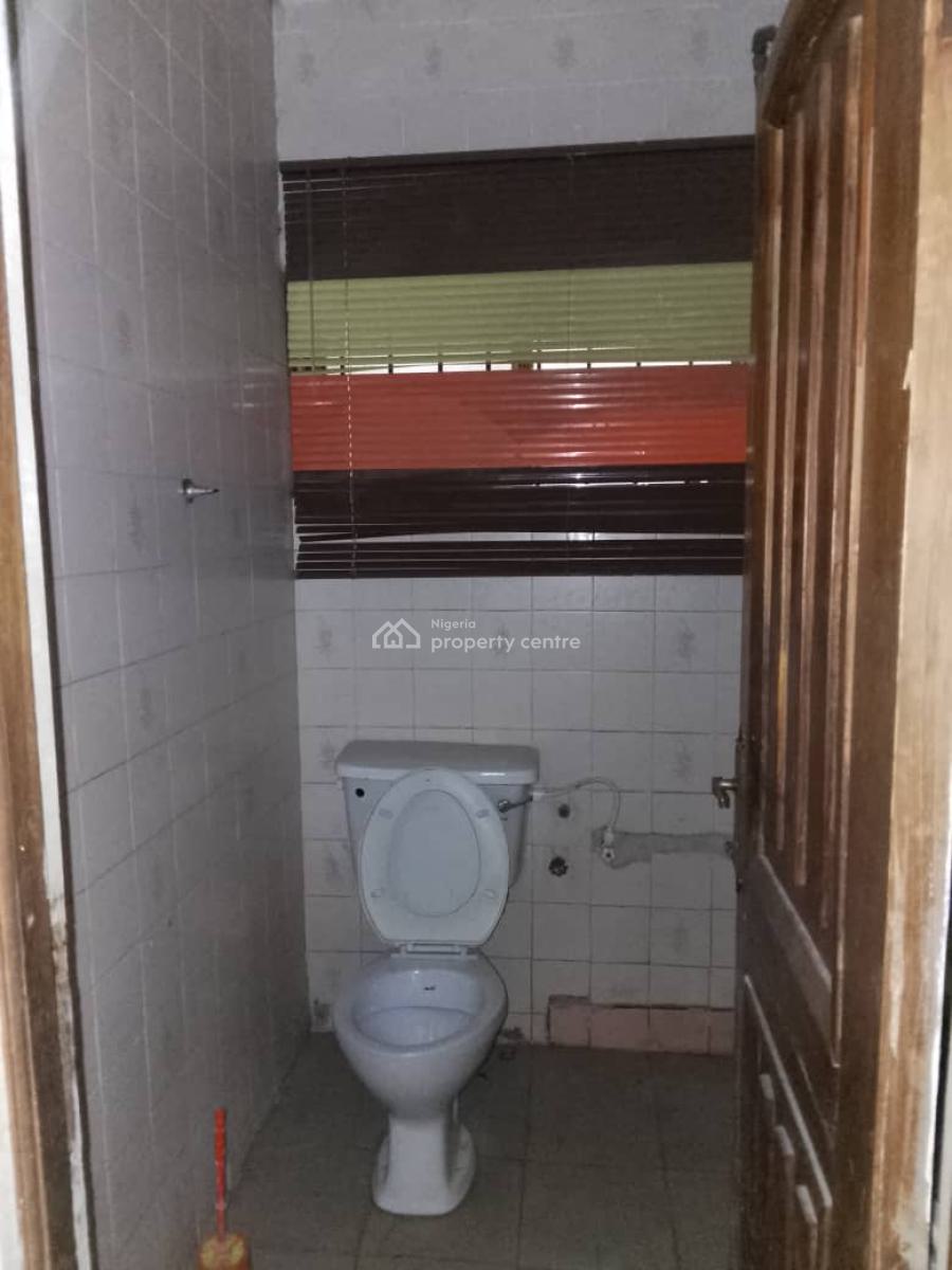 3 Bedroom Flat in a Secured Neighbourhood, Old Olowoira Road Isheri, Olowora, Magodo, Lagos, Flat / Apartment for Rent