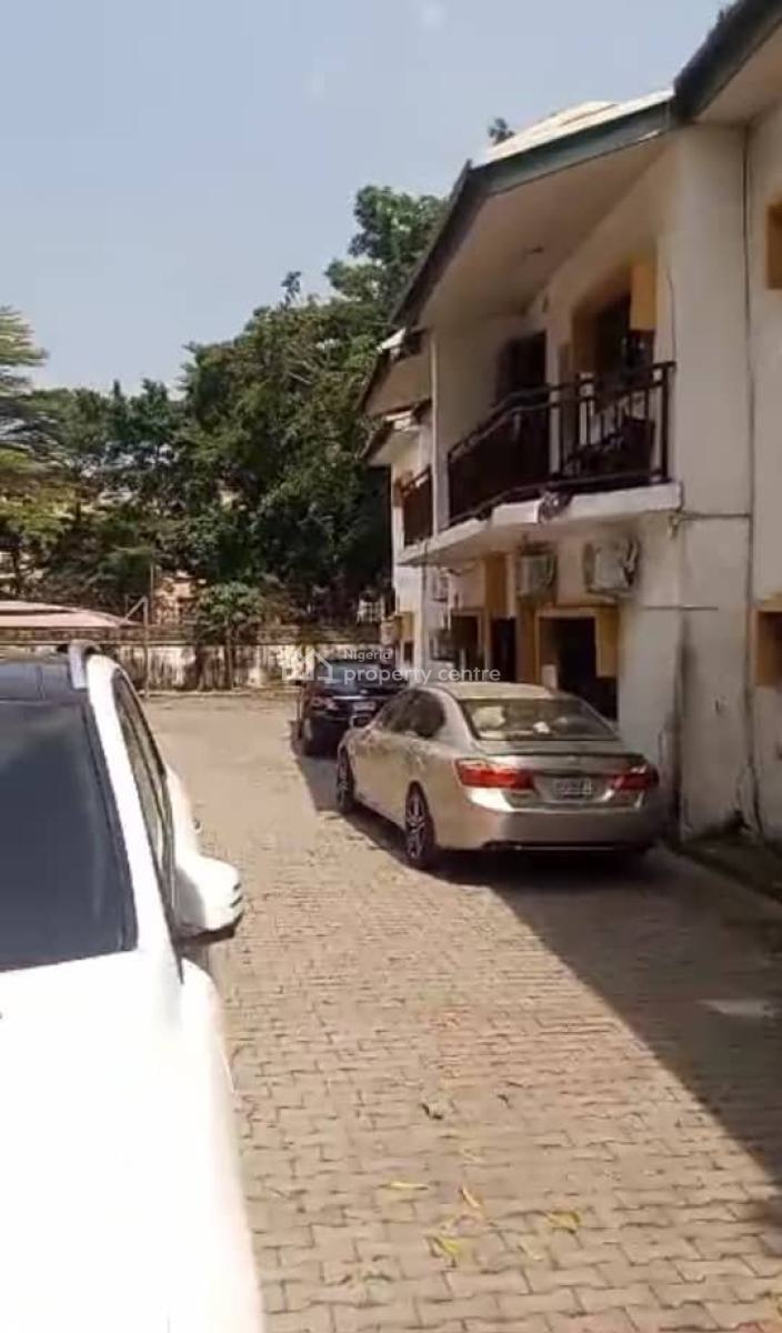 Old Structure of 4 Units of 3 Bedroom Flat & 5 Rooms Bq, Wuse 2, Abuja, Block of Flats for Sale