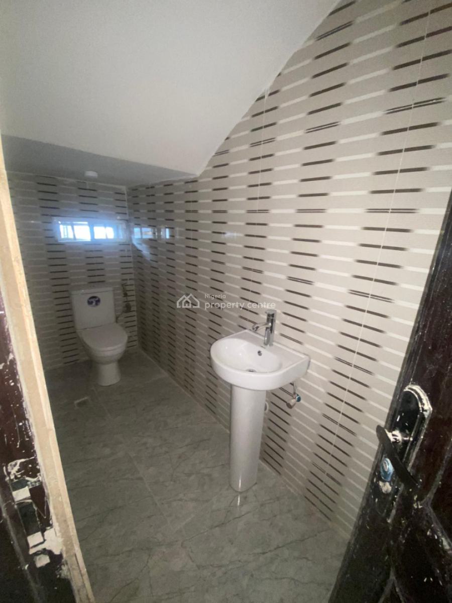Newly Built Four Bedroom Penthouse Duplex and Two(2) Rooms Bq, Cluster, River Park Estate Airport Road, Lugbe District, Abuja, Detached Duplex for Sale