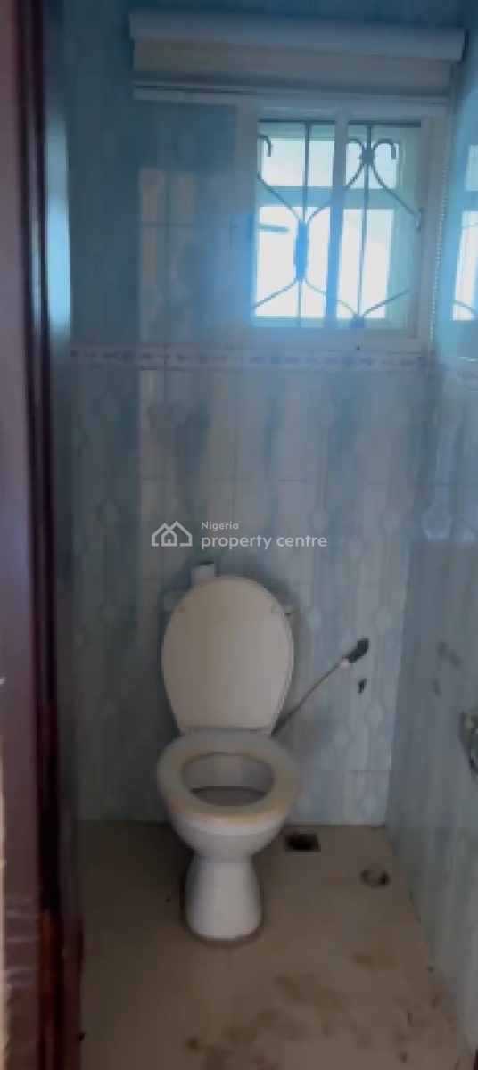 Spacious 3 Bedroom Flat, Behind Blenco, Lekki Phase 2, Lekki, Lagos, Flat / Apartment for Rent