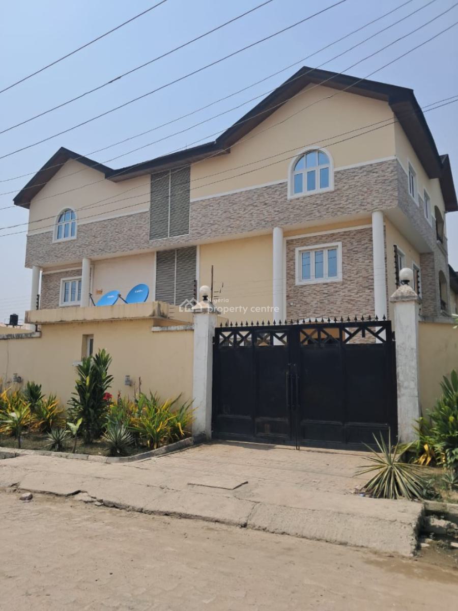 6 Bedrooms Semi-detached Townhouse with Bq, New Road, Alpha Beach, Chevron, Lekki, Lagos, Semi-detached Duplex for Rent