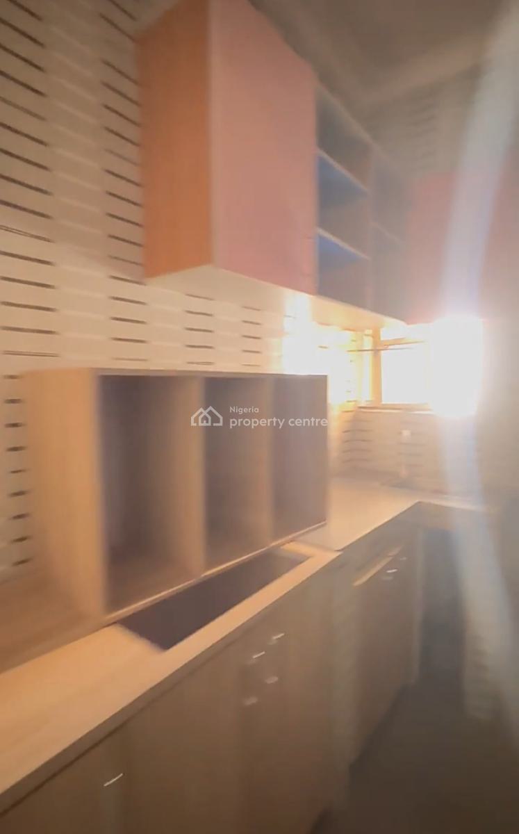 Well Built & Spacious 2 Bedroom Apartment{ Video}, Ologolo, Lekki, Lagos, Flat / Apartment for Rent