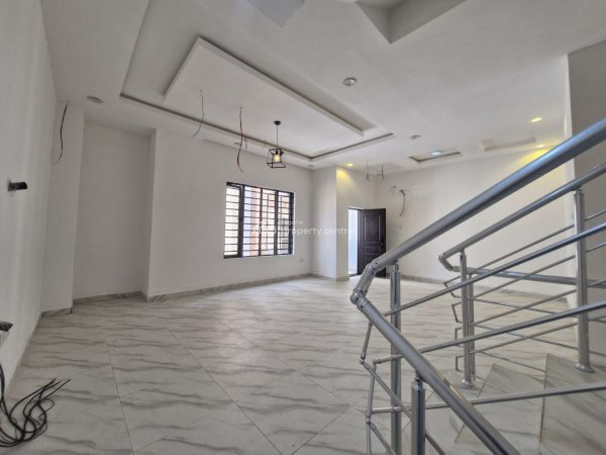 4 Bedroom Terrace Duplex & Bq, Ologolo, Lekki, Lagos, Terraced Duplex for Sale